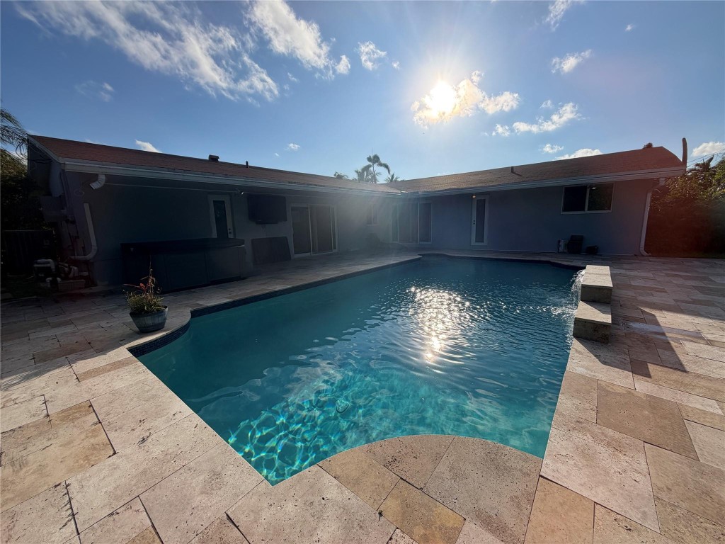 EDGEFIELD - Residential