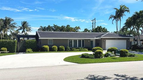 2750 NE 45th St Lighthouse Point FL 33064