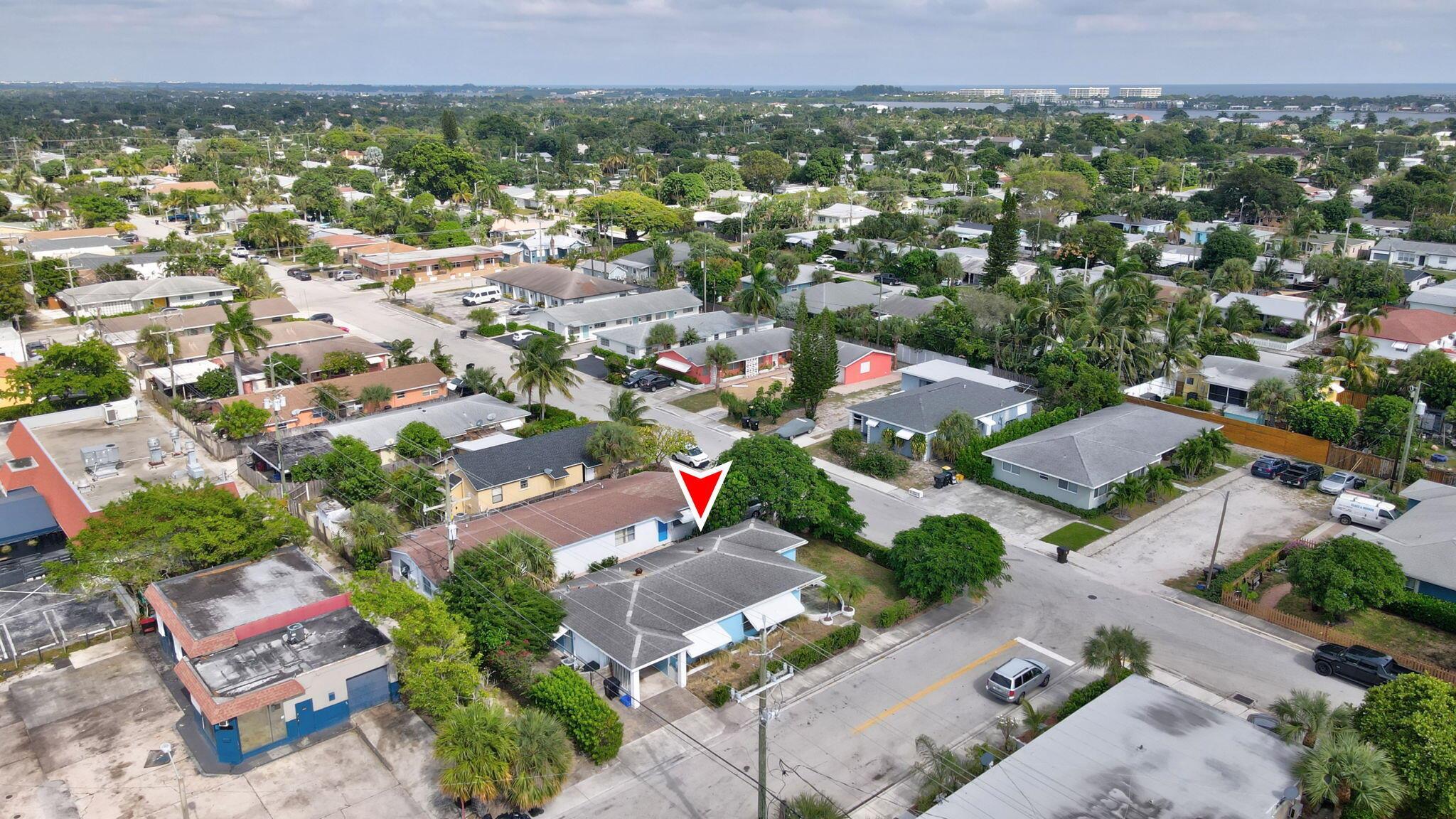 NORTH LAKE WORTH - Residential