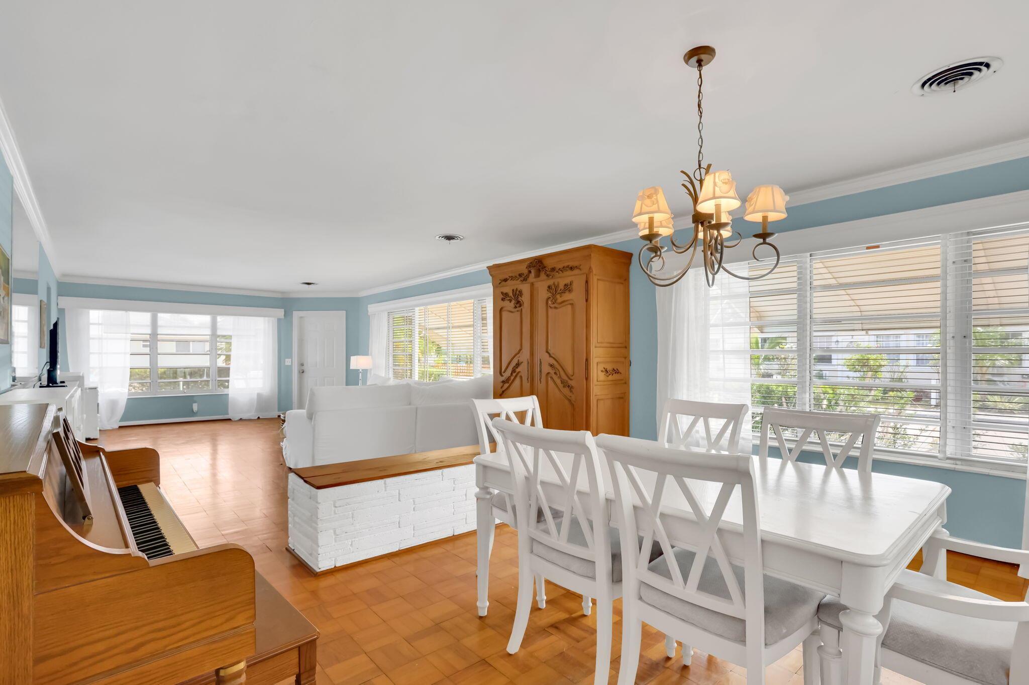 NORTH LAKE WORTH - Residential