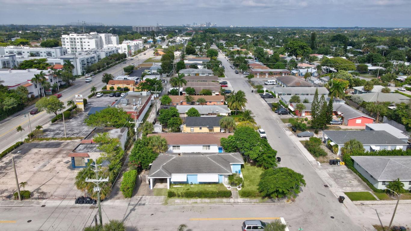NORTH LAKE WORTH - Residential