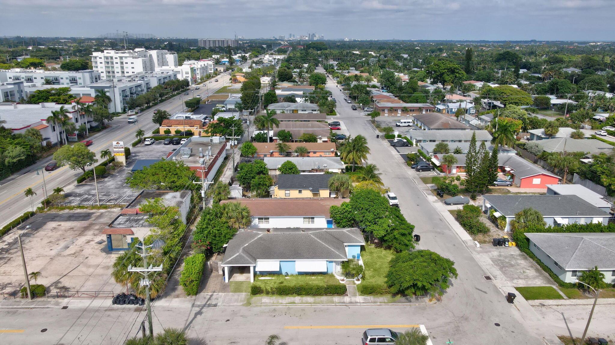 NORTH LAKE WORTH - Residential