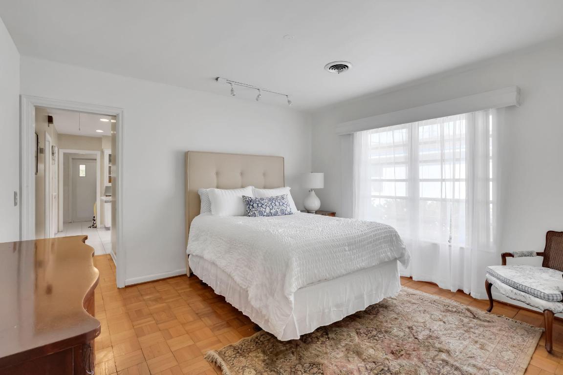 NORTH LAKE WORTH - Residential