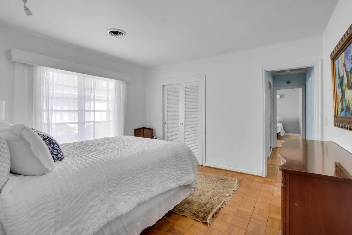 NORTH LAKE WORTH - Residential