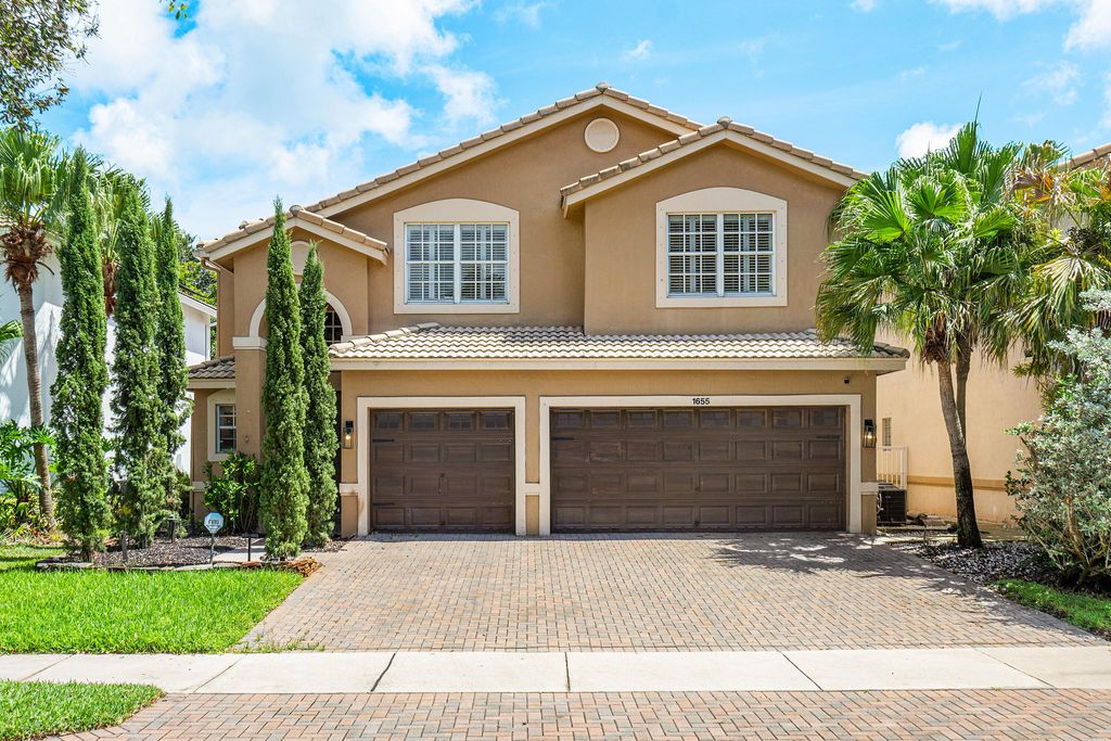 Photo of 1655 E Classical Boulevard, Delray Beach, FL 33445 (MLS # R11020092)