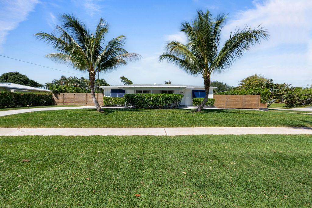 Photo of 549 Fairwind Drive, North Palm Beach, FL 33408 (MLS # B26024218)