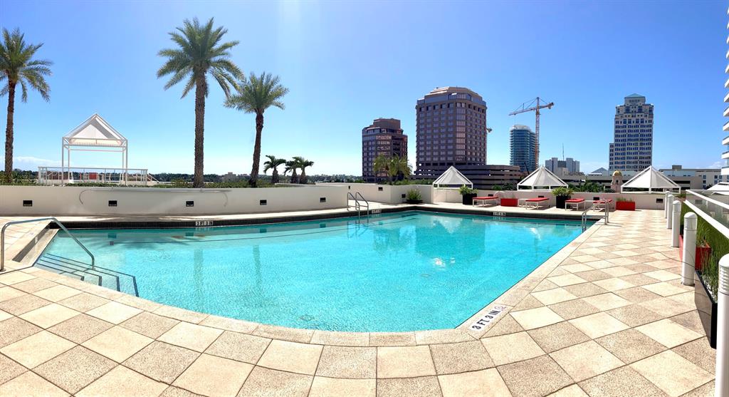 PLAZA OF THE PALM BEACHES - Residential