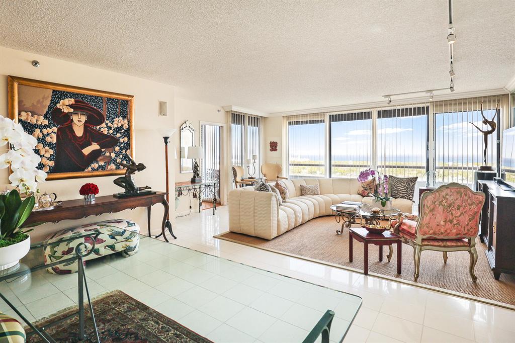 PLAZA OF THE PALM BEACHES - Residential