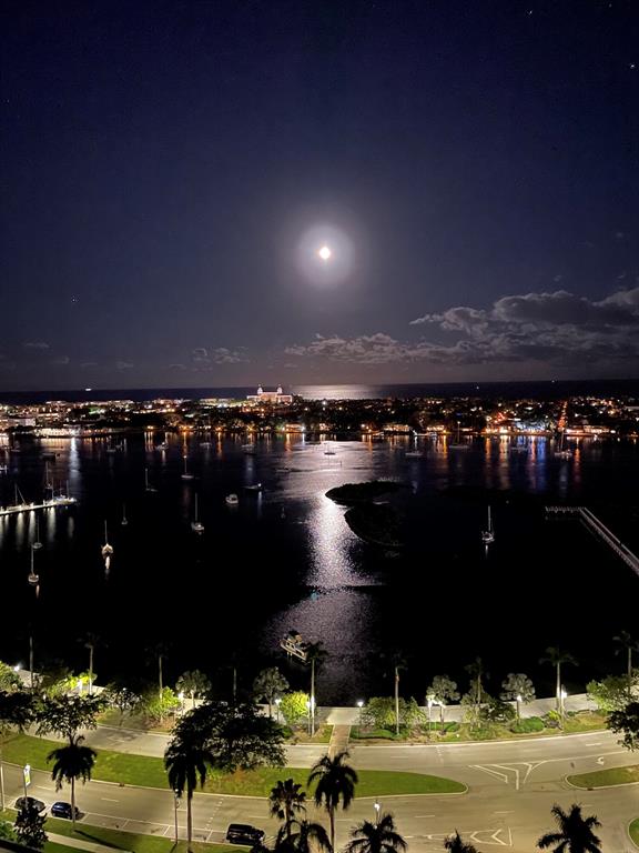 PLAZA OF THE PALM BEACHES - Residential