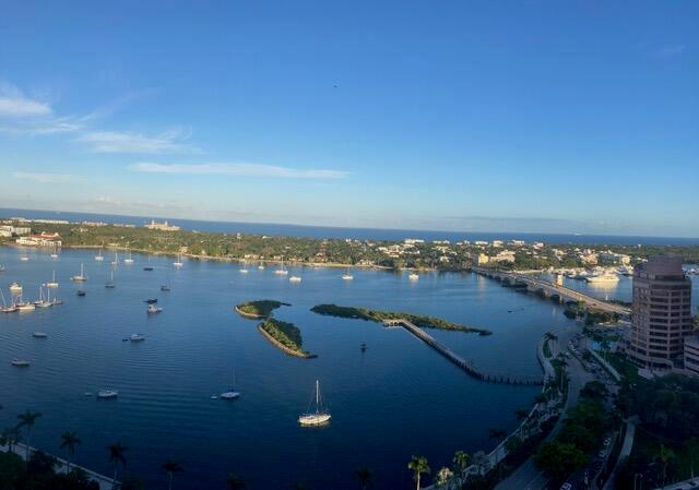 PLAZA OF THE PALM BEACHES - Residential