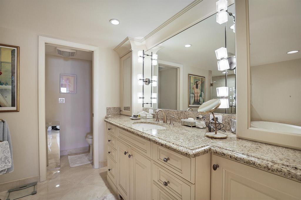 PLAZA OF THE PALM BEACHES - Residential