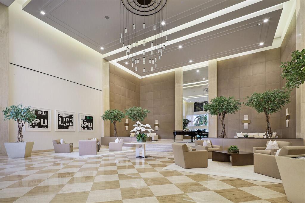 PLAZA OF THE PALM BEACHES - Residential