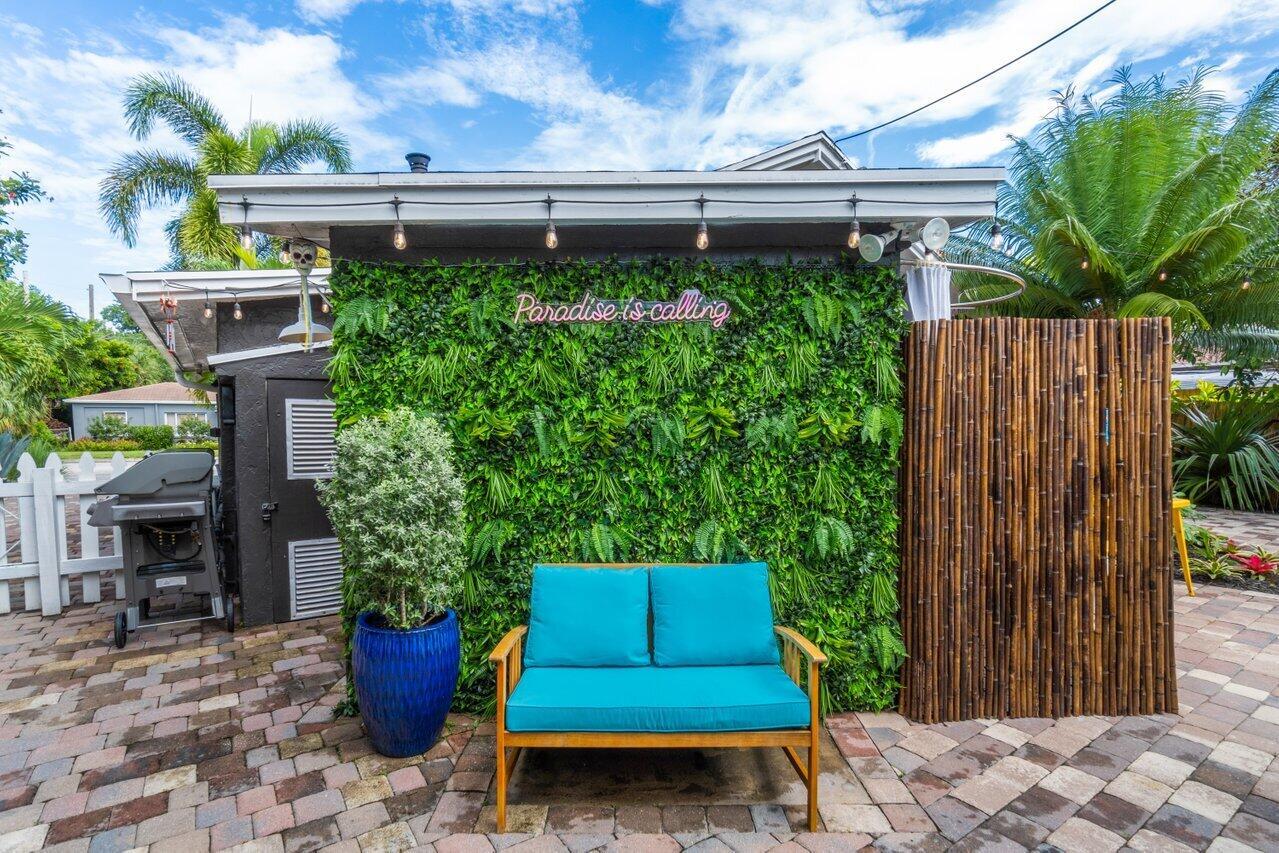 Flamingo Park - Residential Lease