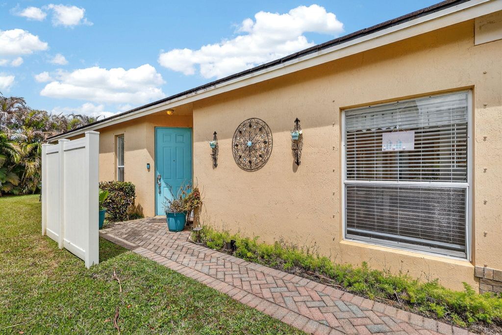 Photo of 9724 SW Eastbrook Circle, Port Saint Lucie, FL 34987 (MLS # B26009624)