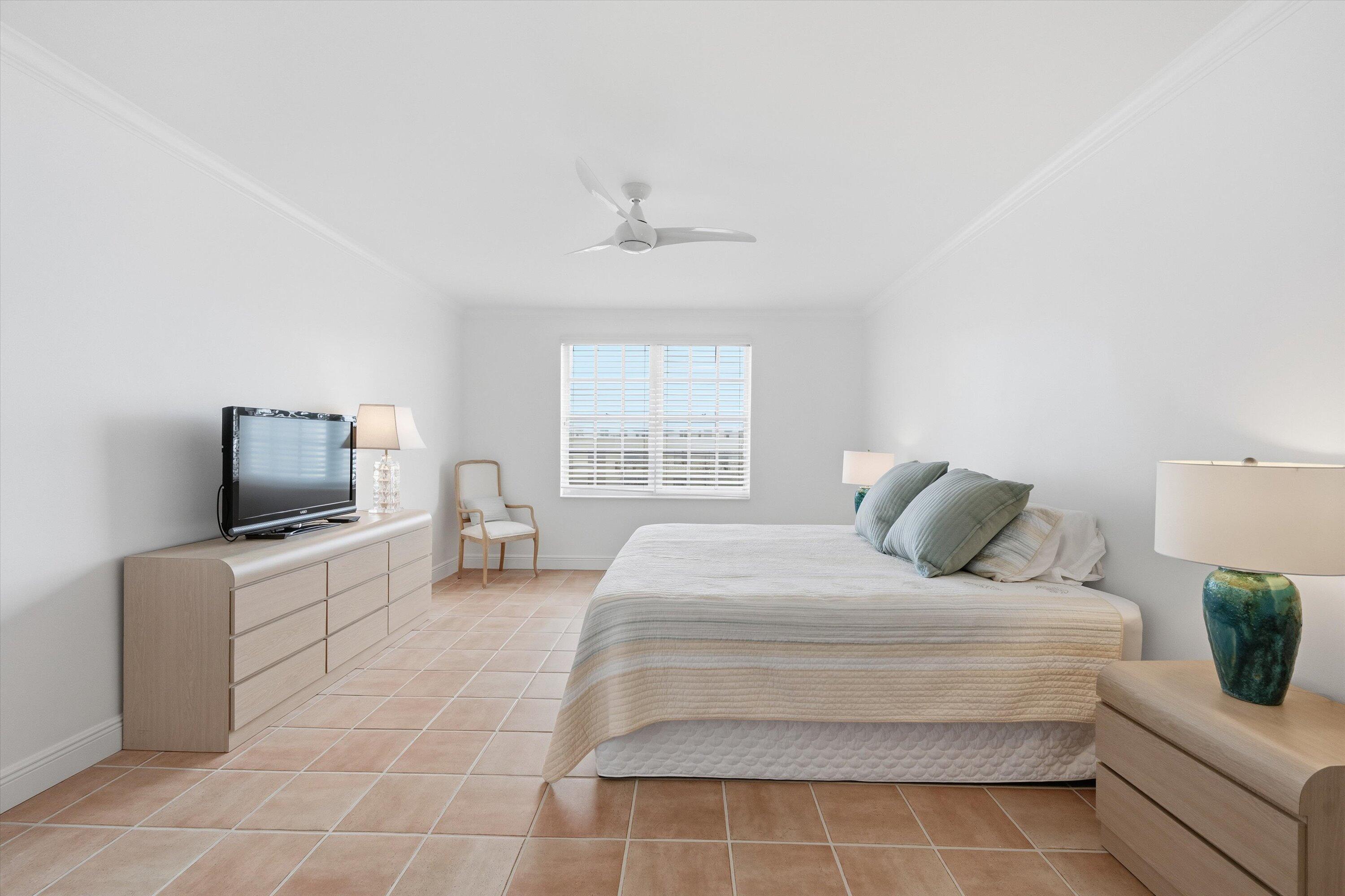 LA BONNE VIE CONDO - Residential Lease