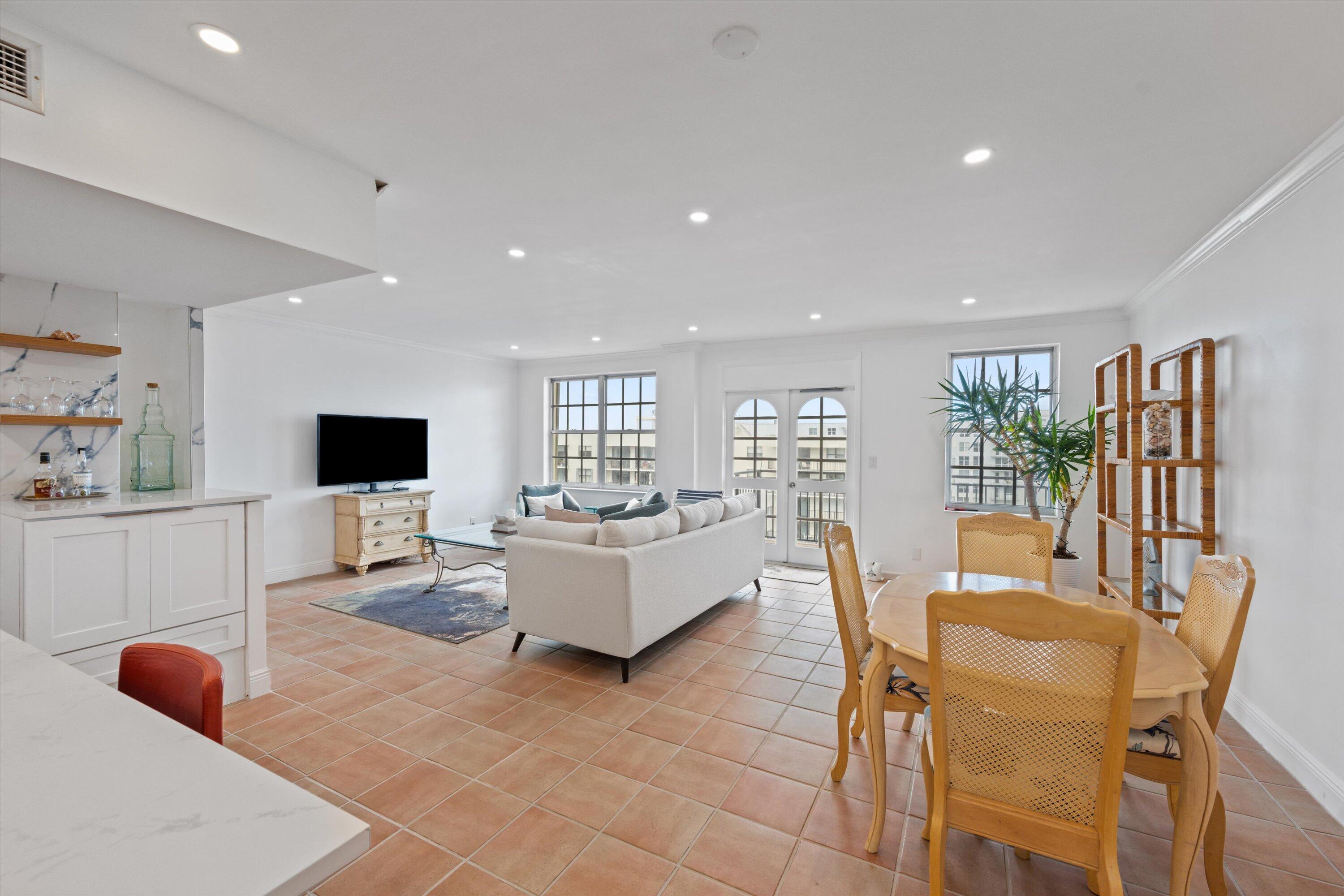 LA BONNE VIE CONDO - Residential Lease