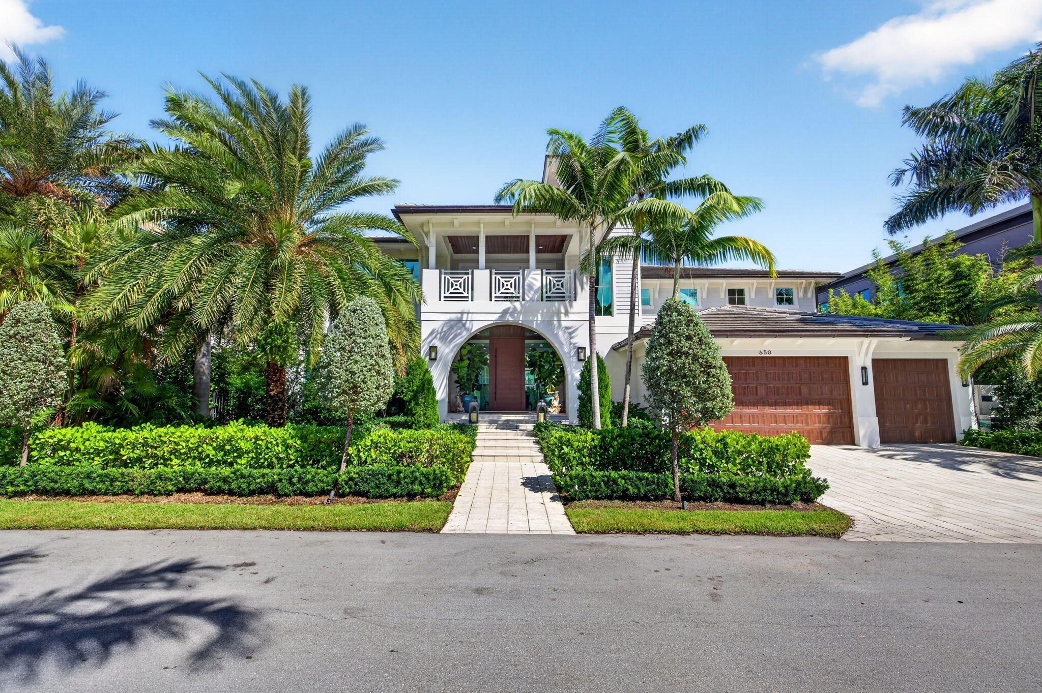 650 ISLE OF PALMS Drive