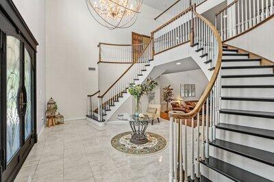 240 Utopia Circle