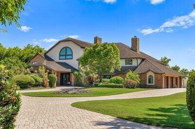 240 Utopia Circle