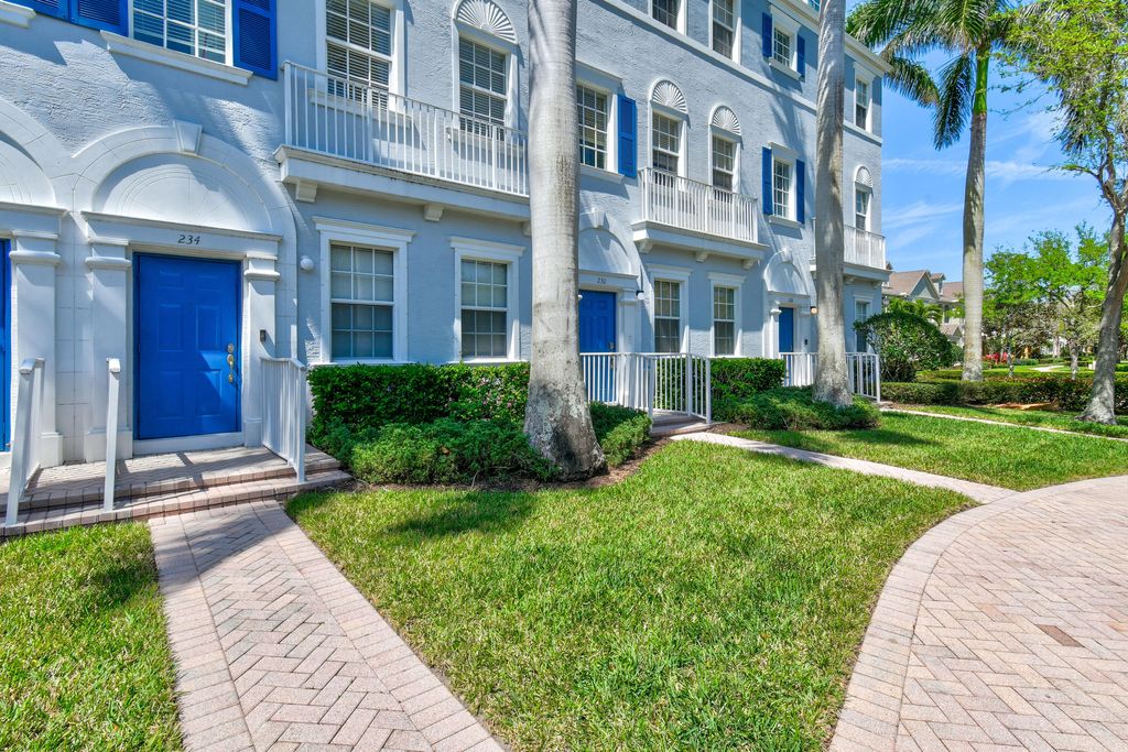 Photo of 234 W Thatch Palm Circle, Jupiter, FL 33458 (MLS # R10969622)