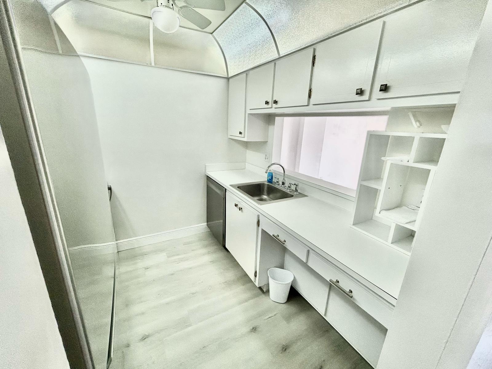 ISLAND CLUB TWO CONDO - Residential Lease