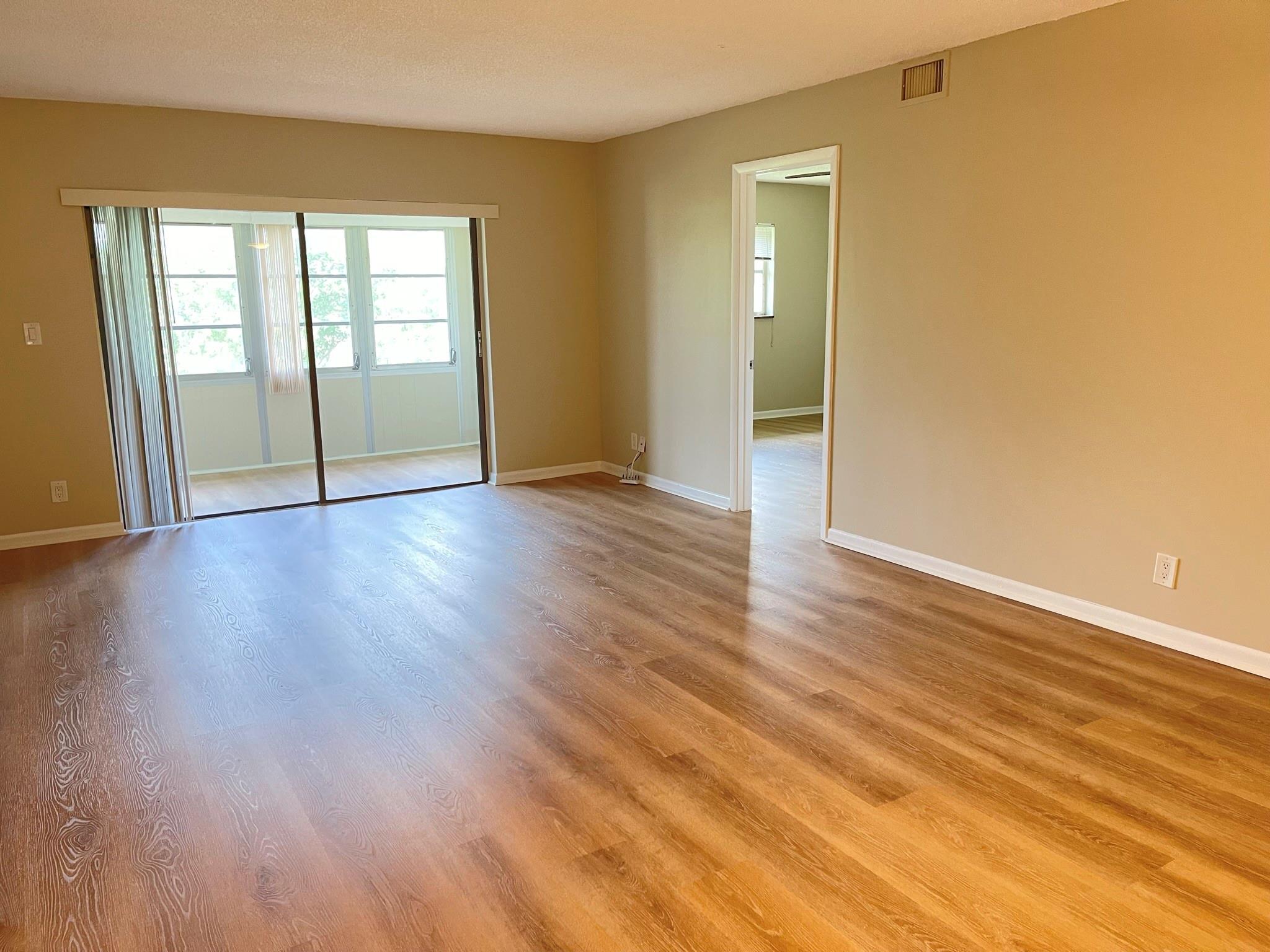 Arrowhead Condominium - Residential