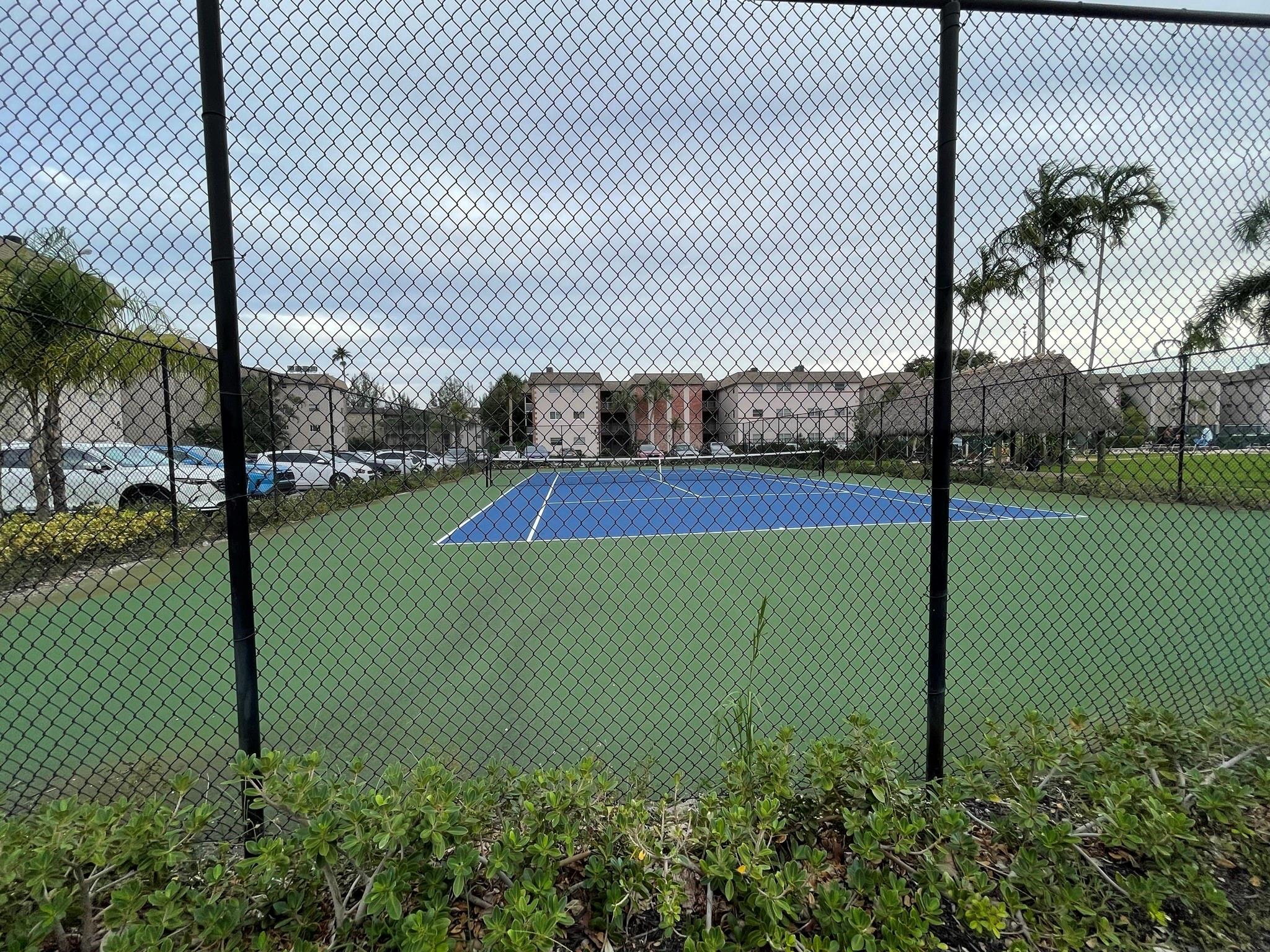 Arrowhead Condominium - Residential