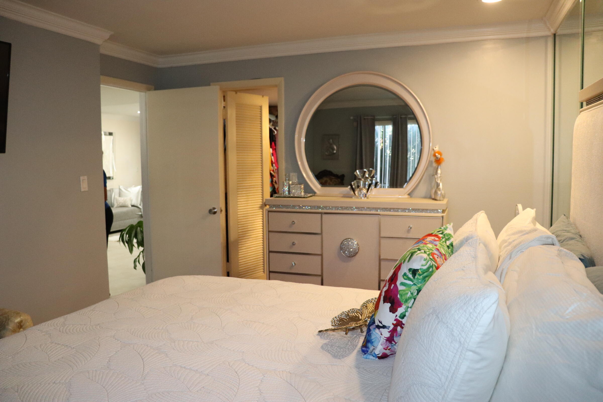 FOUNTAINS OF PALM BEACH CONDO 3 - Residential