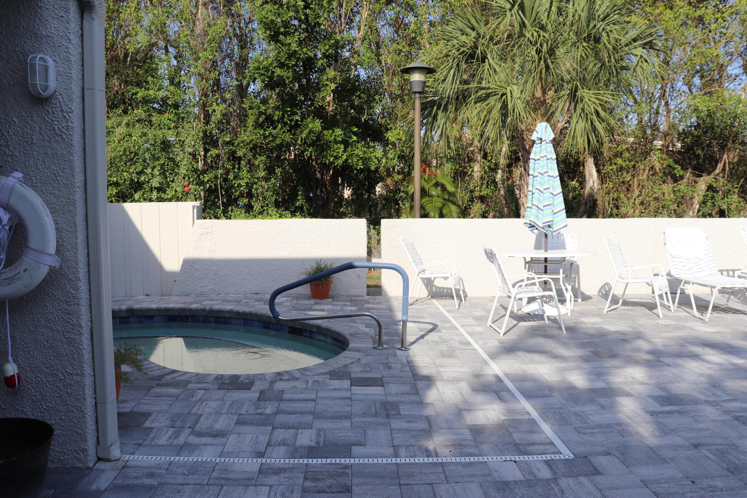 FOUNTAINS OF PALM BEACH CONDO 3 - Residential