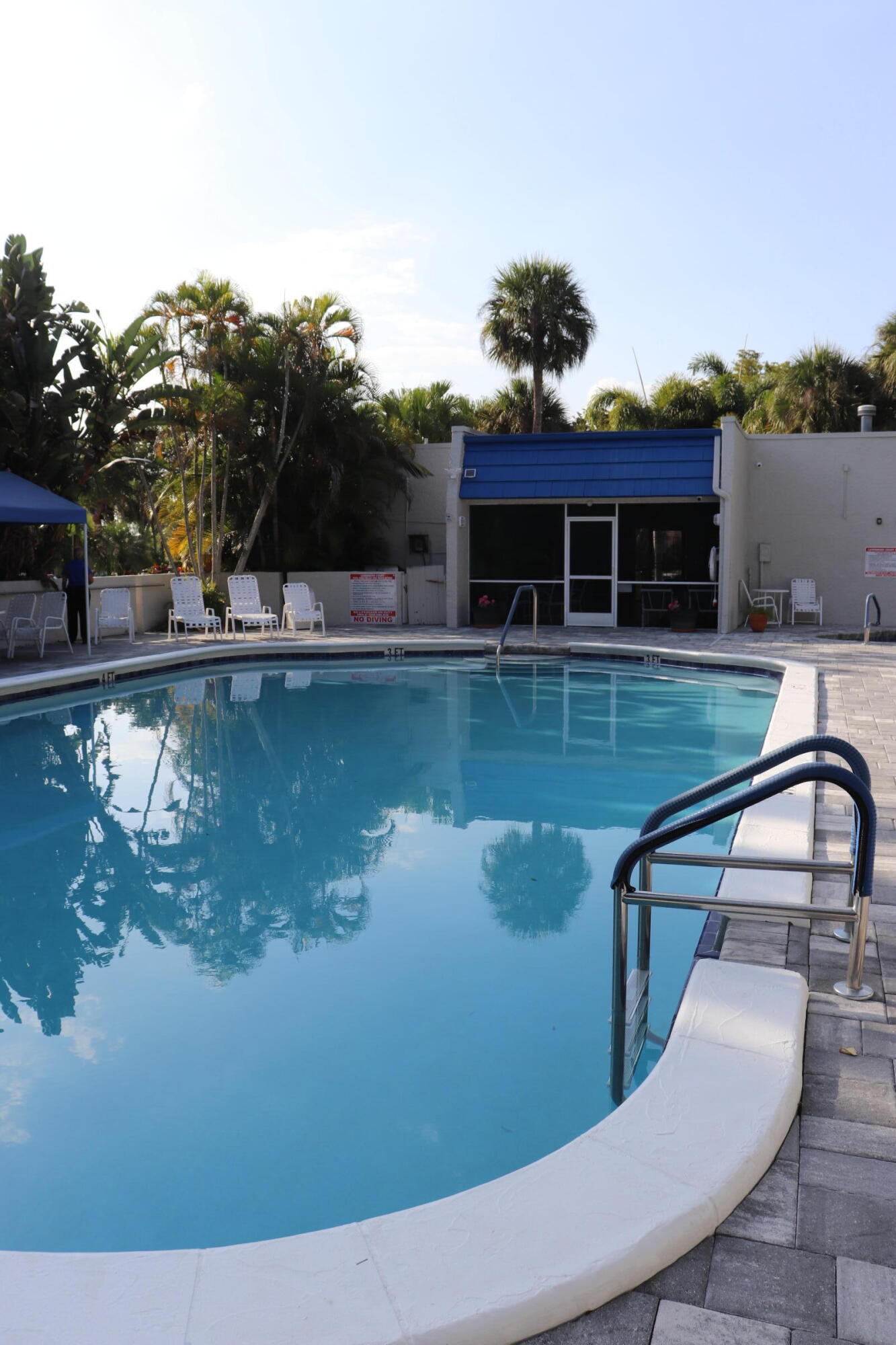 FOUNTAINS OF PALM BEACH CONDO 3 - Residential