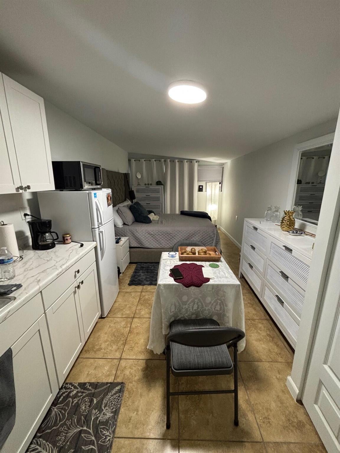 DEERFIELD LAKE - Residential