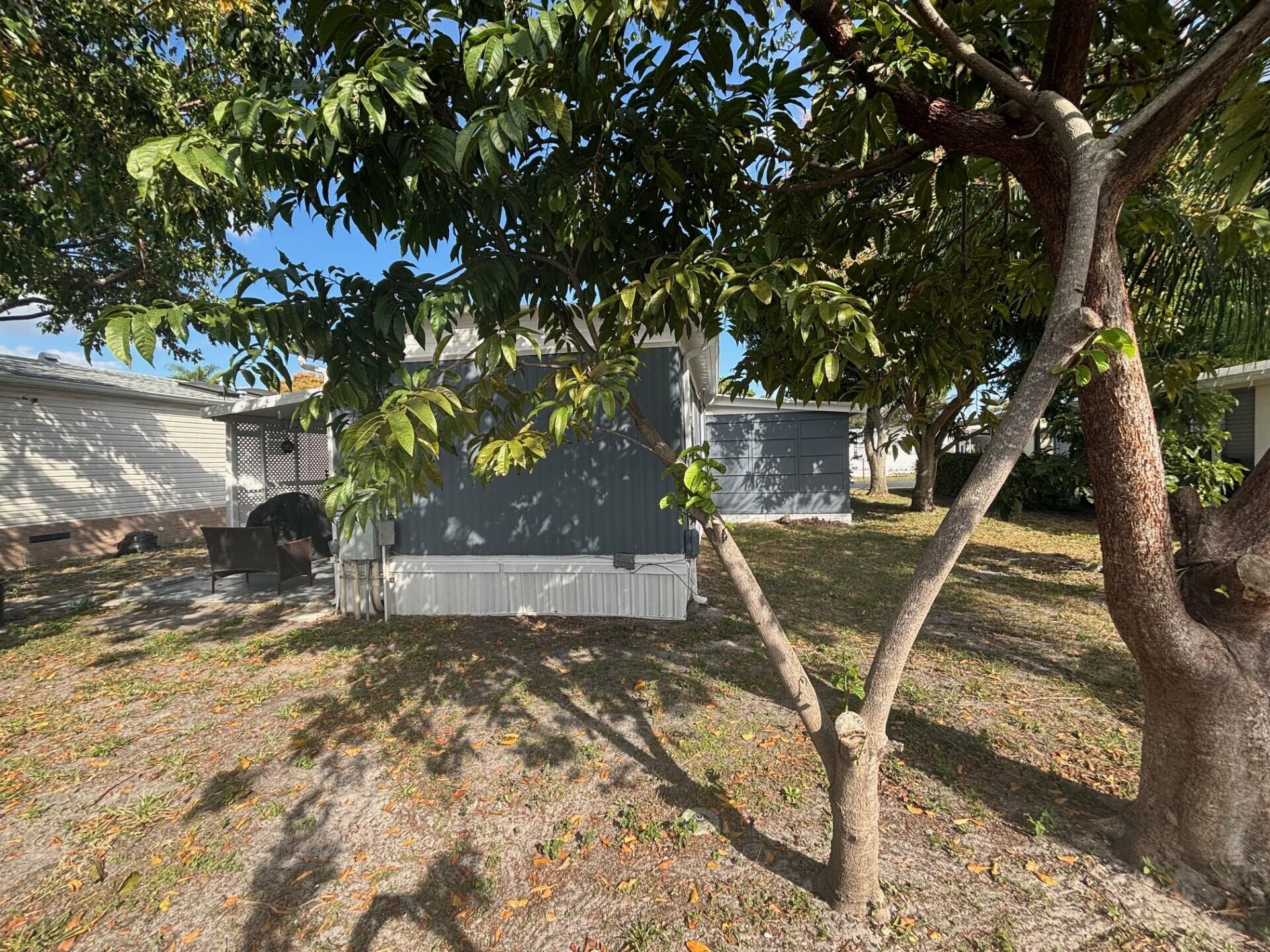 DEERFIELD LAKE - Residential