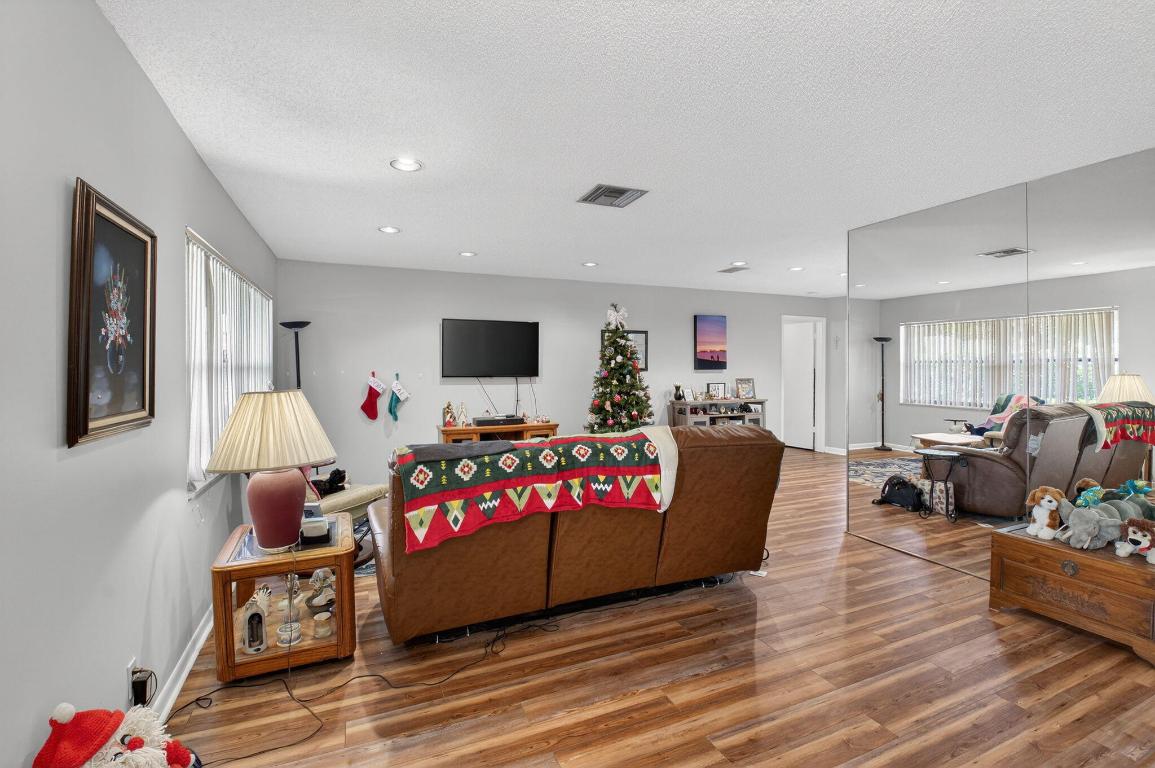 RAINBERRY BAY SEC 1 - Residential