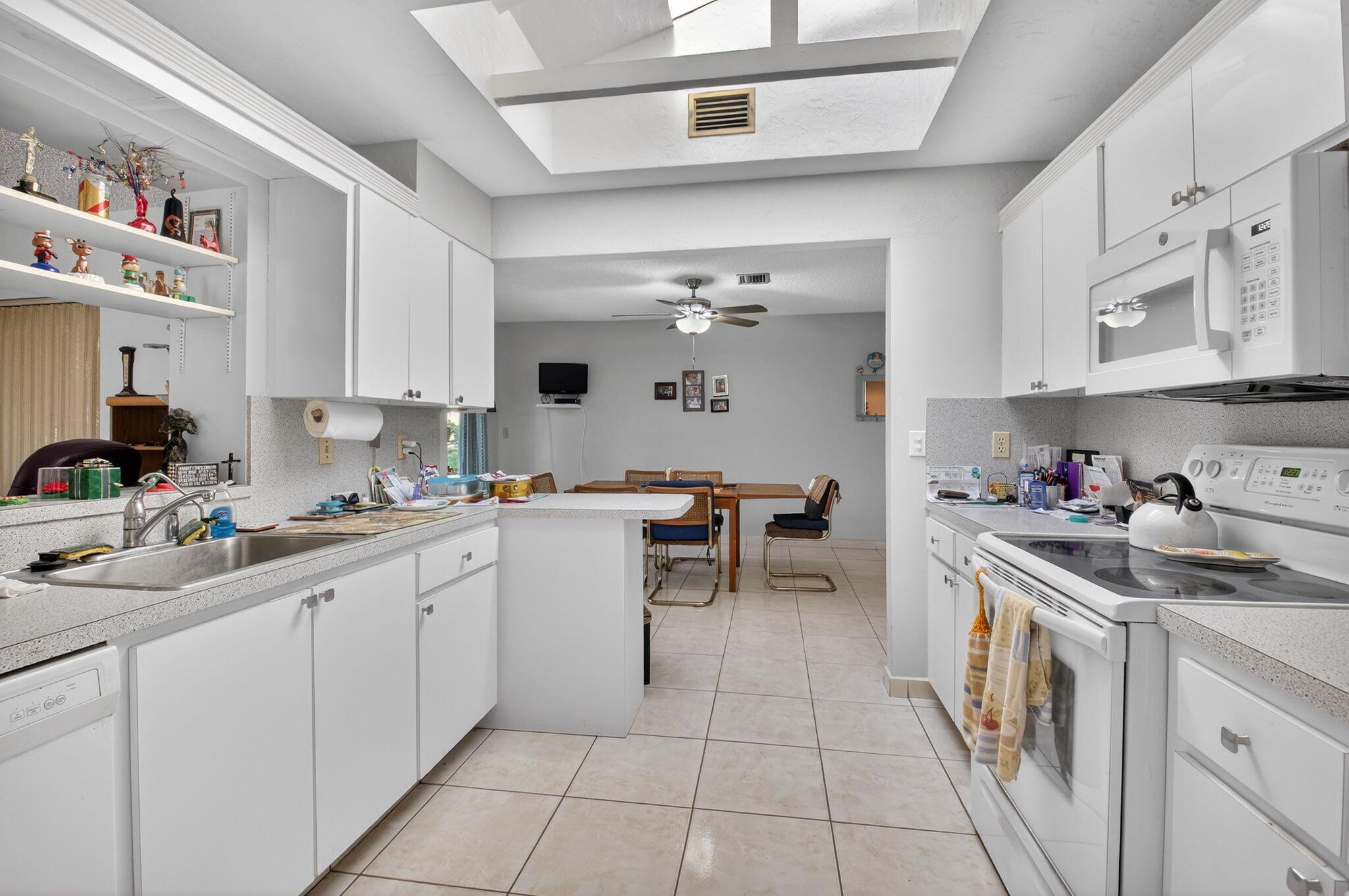 RAINBERRY BAY SEC 1 - Residential