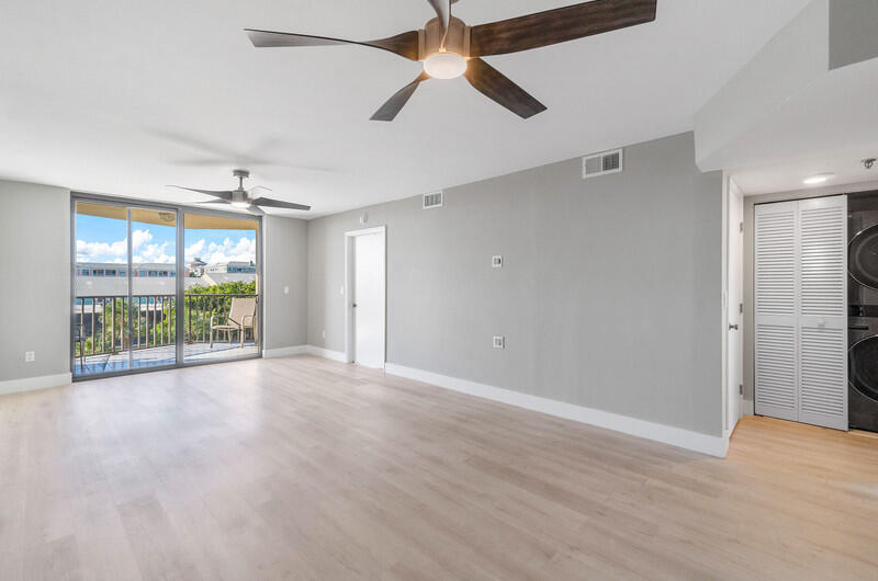 HIDDEN HARBOUR OF THE PALM BEACHES CONDO - Residential Lease