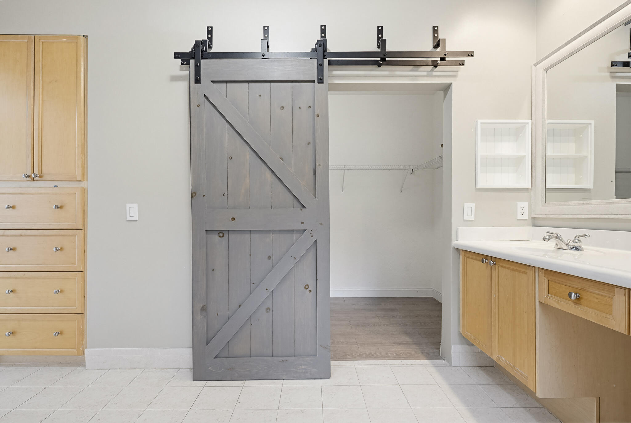 JOURNEYS END 2 - Residential