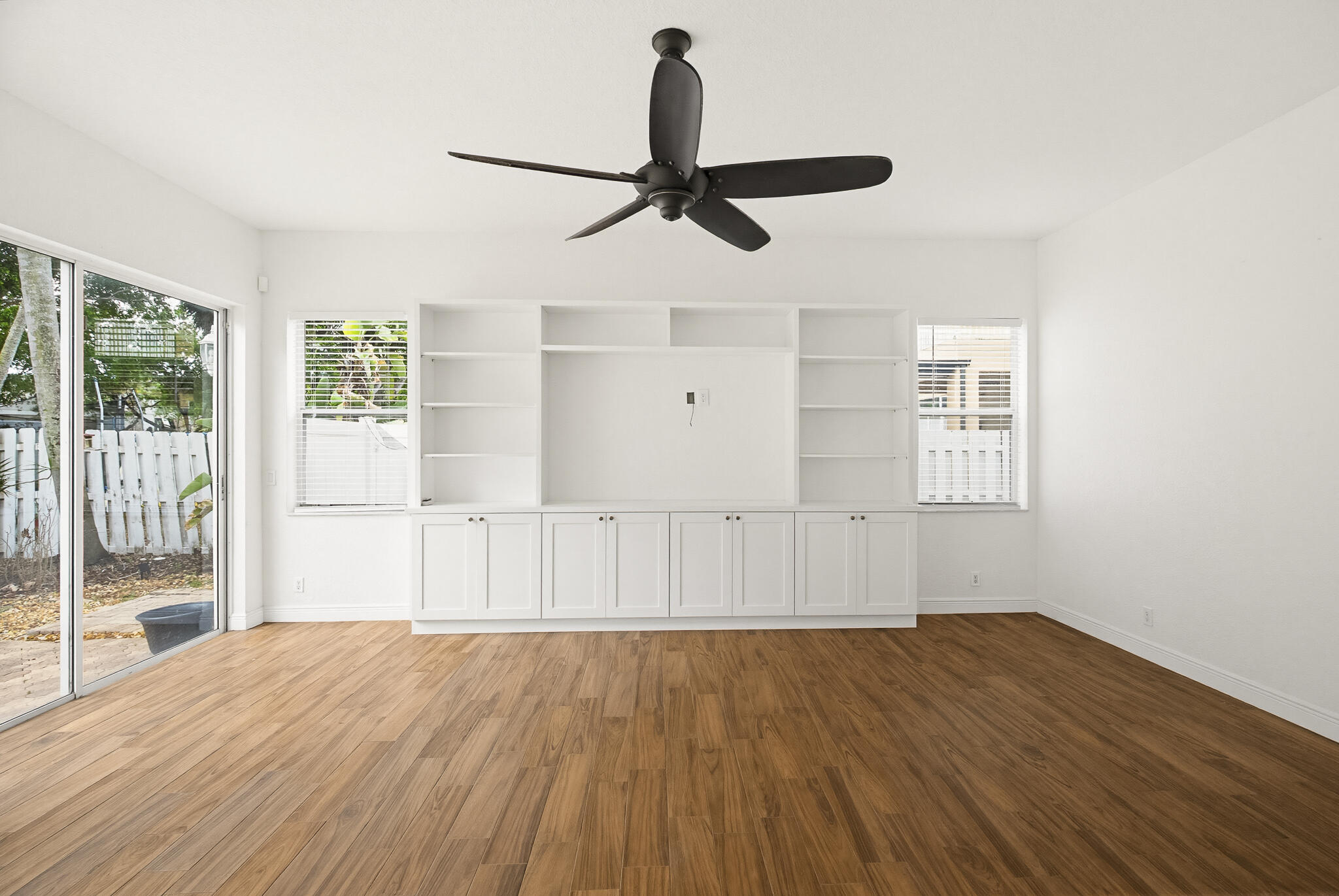 JOURNEYS END 2 - Residential