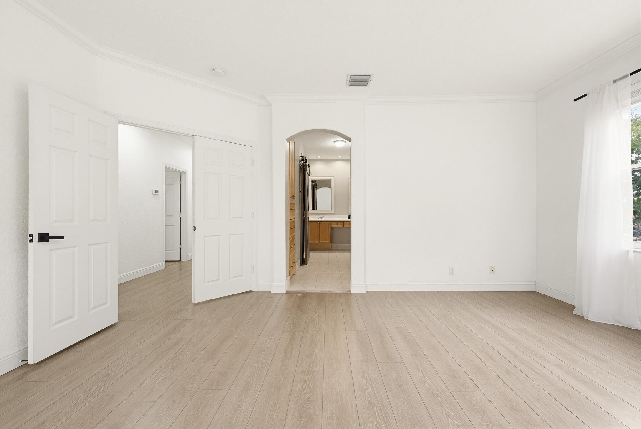 JOURNEYS END 2 - Residential