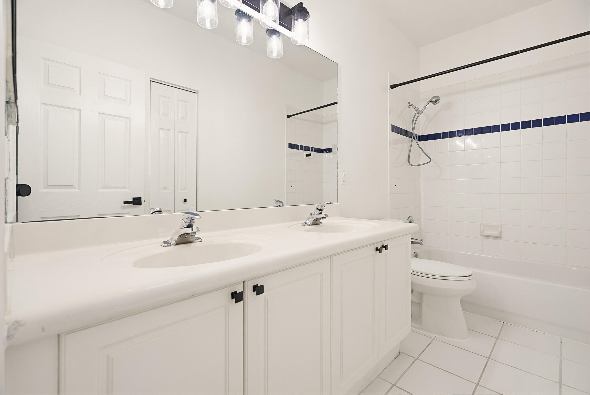 JOURNEYS END 2 - Residential