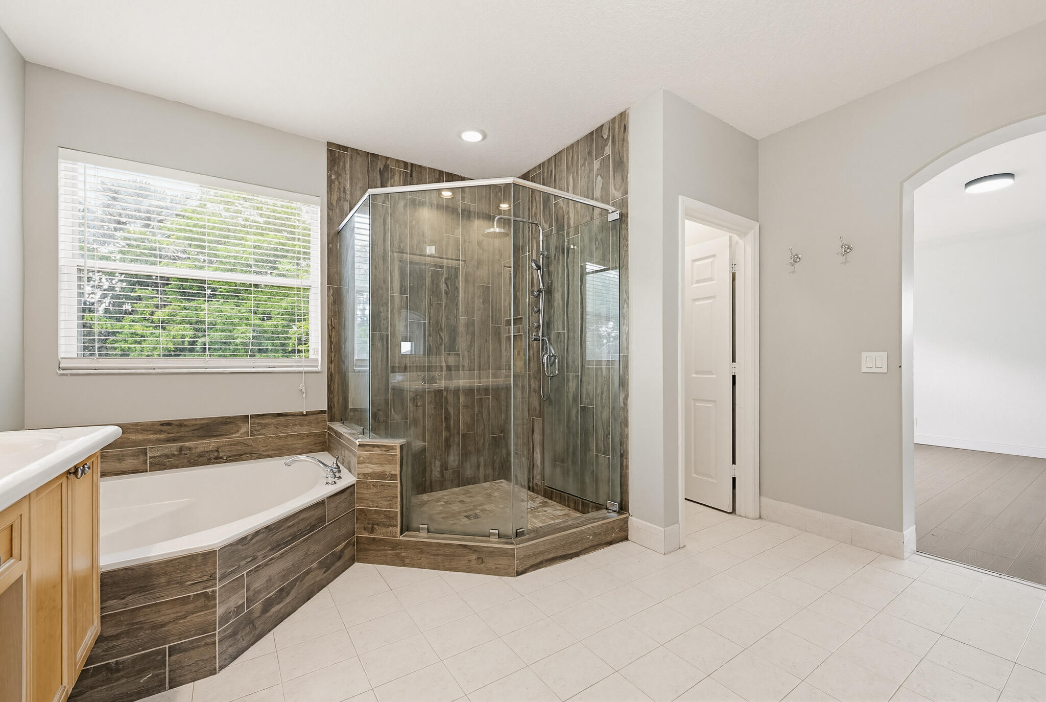 JOURNEYS END 2 - Residential