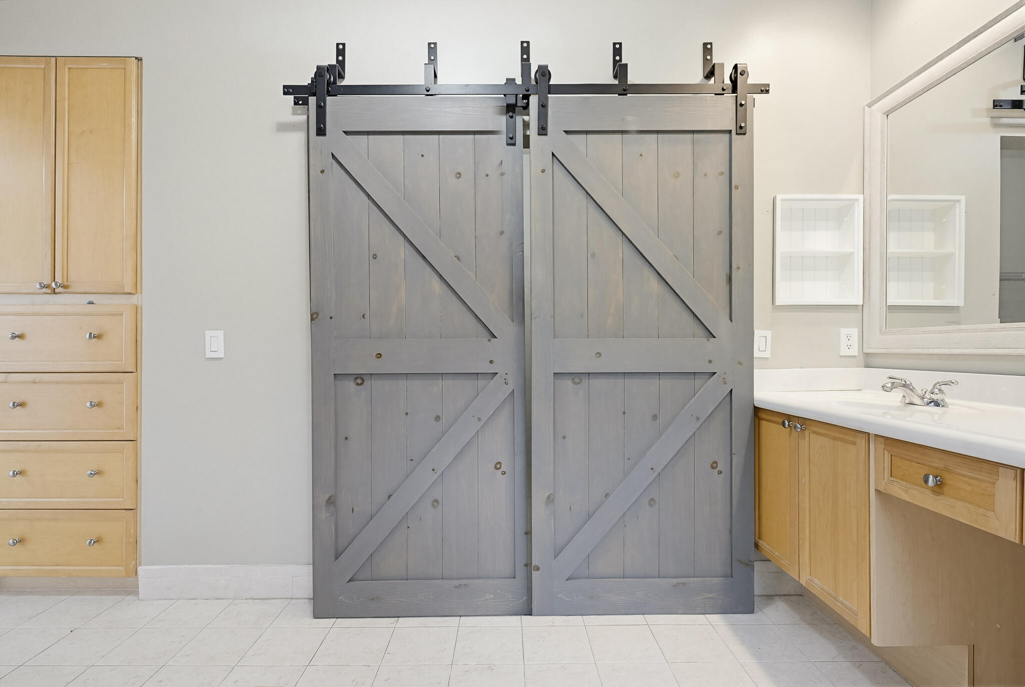 JOURNEYS END 2 - Residential