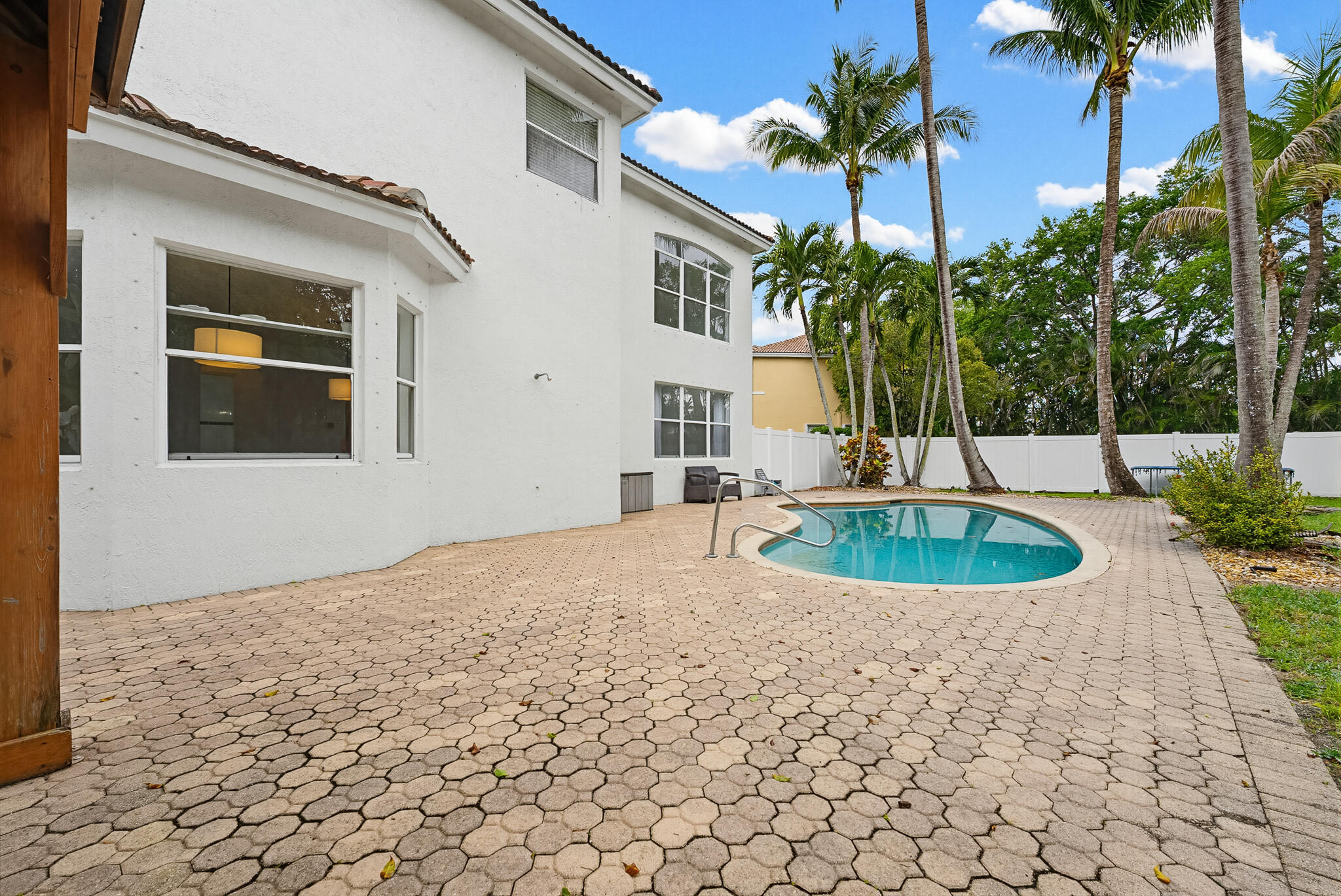 JOURNEYS END 2 - Residential