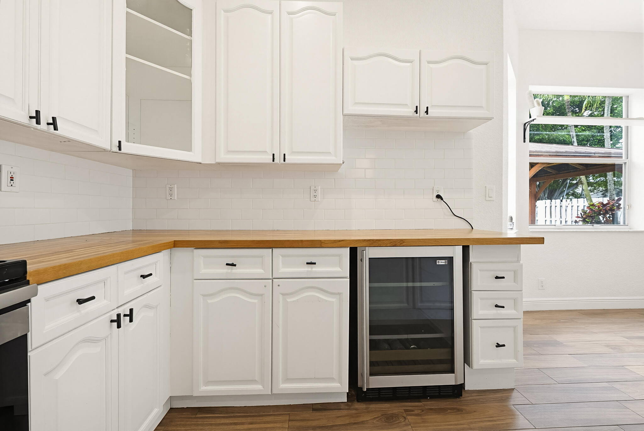 JOURNEYS END 2 - Residential