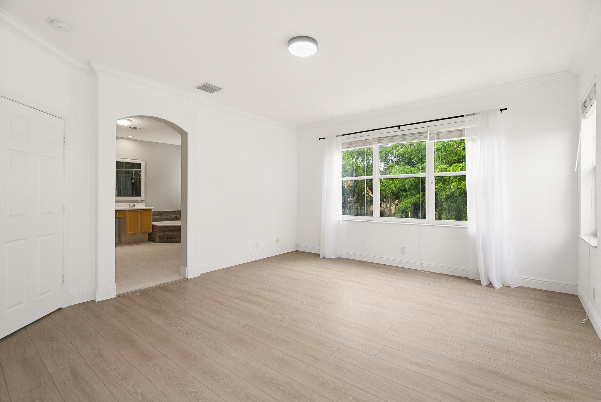 JOURNEYS END 2 - Residential