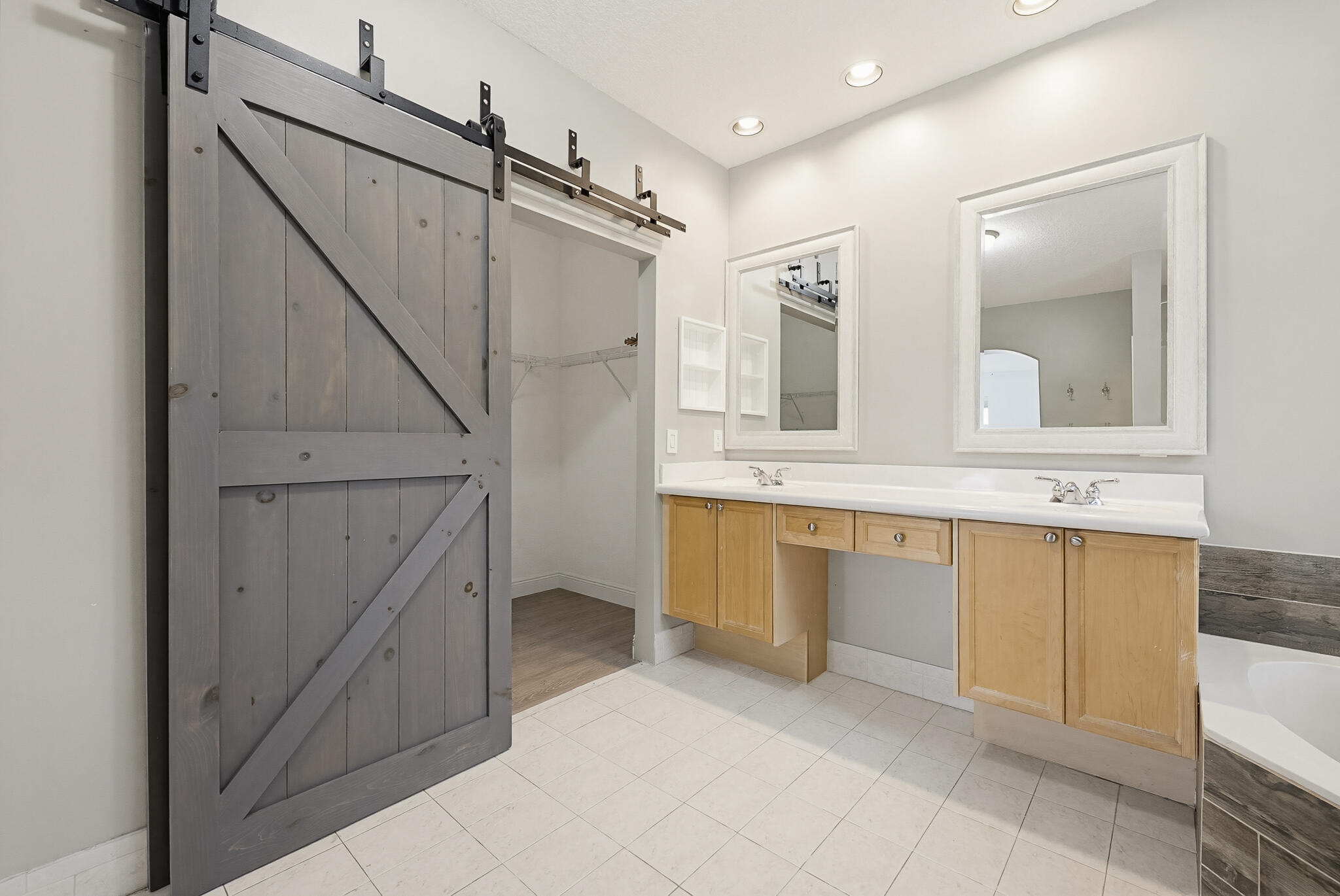 JOURNEYS END 2 - Residential