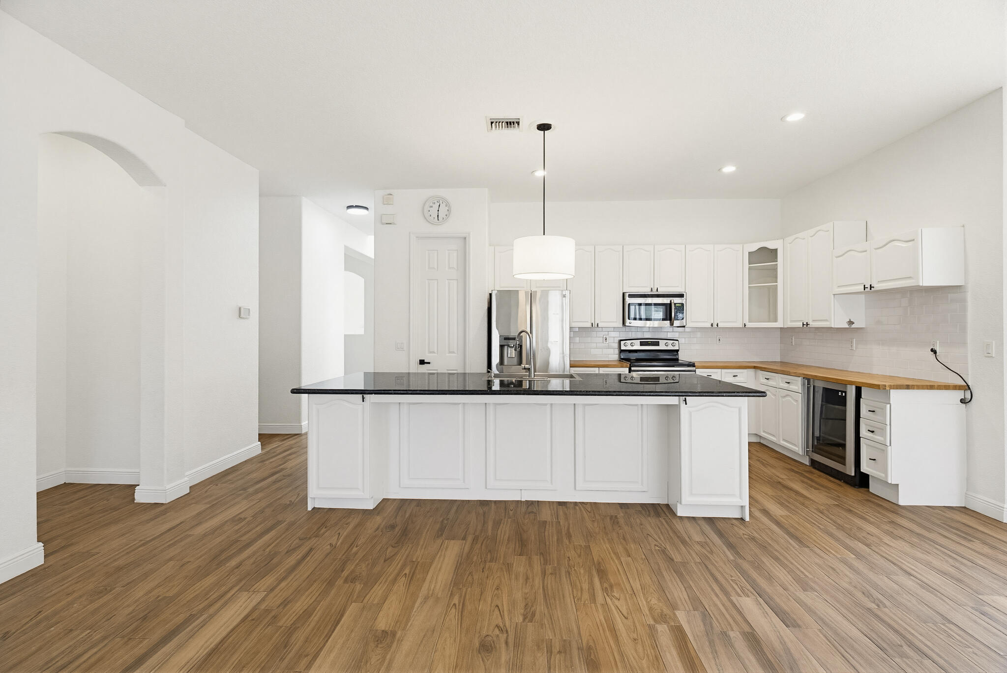 JOURNEYS END 2 - Residential