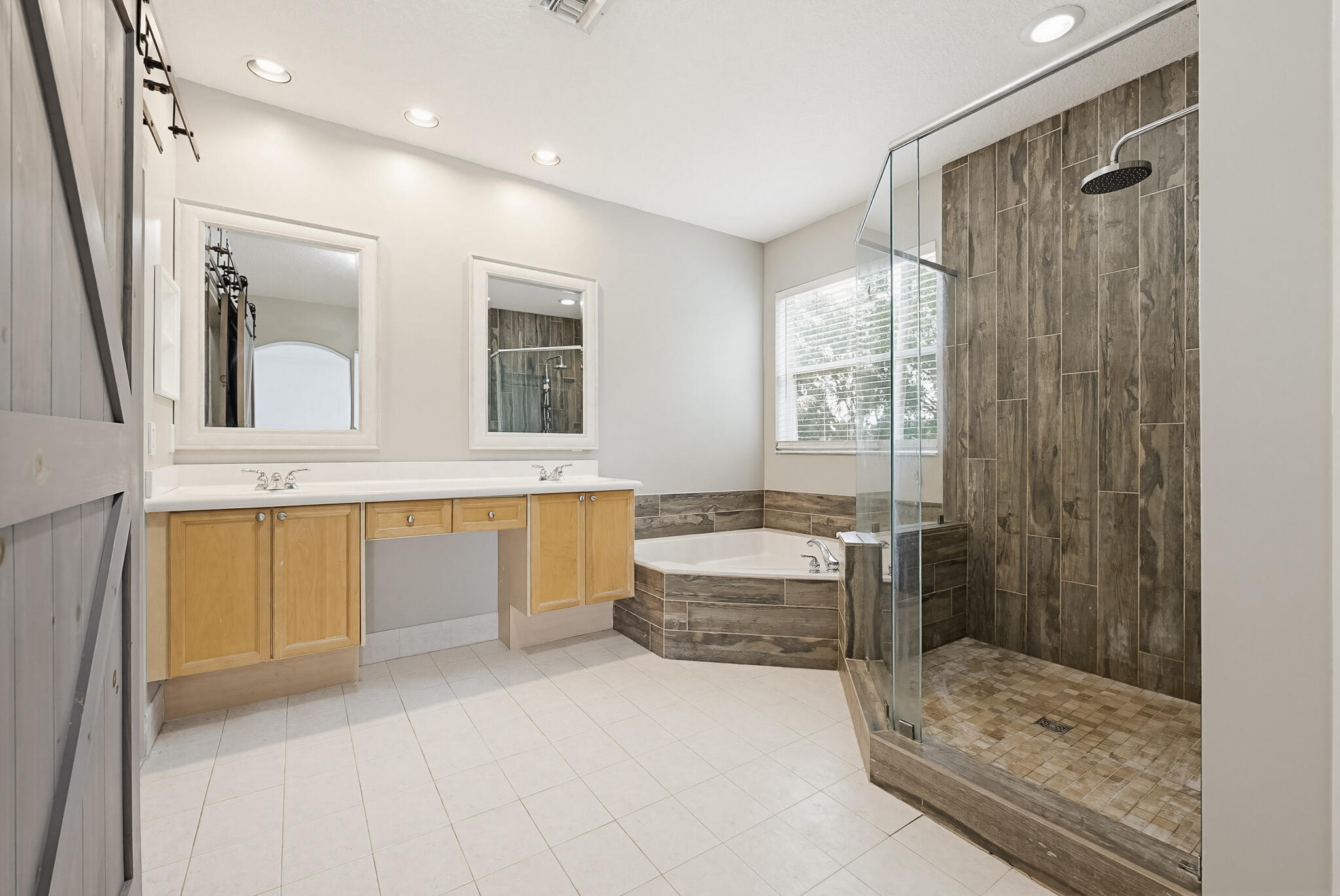 JOURNEYS END 2 - Residential