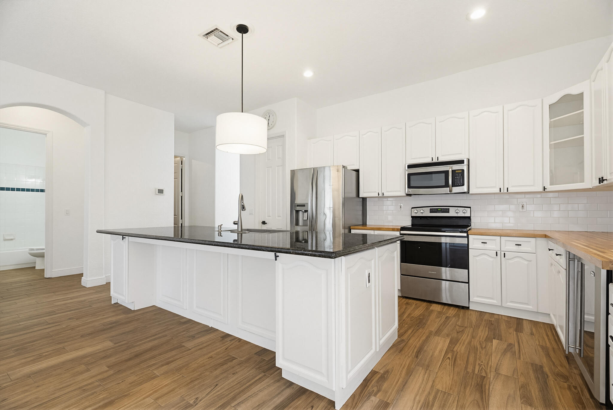 JOURNEYS END 2 - Residential