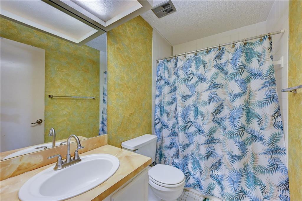 Country Address 102-1 B - Residential