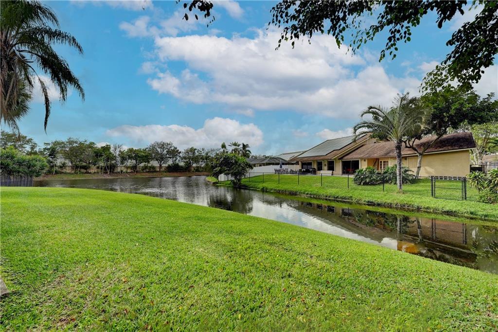 Country Address 102-1 B - Residential